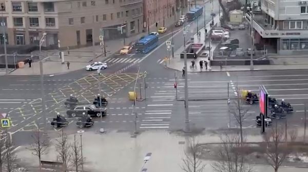 Из-за визита Си Цзиньпина в Москве перекрывают дороги