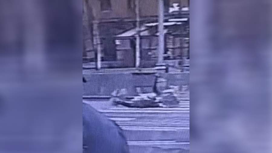 В центре Москвы электросамокат сбил женщину на пешеходном переходе<br />
