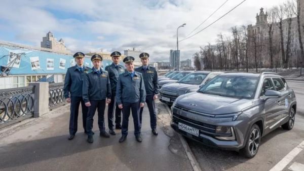 В столице чиновники пересели на «Москвичи»